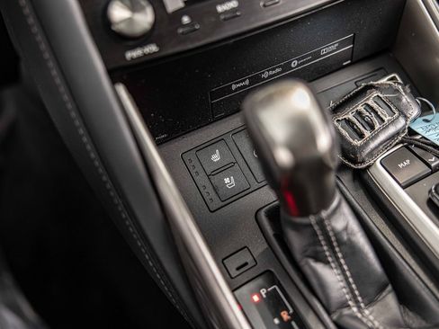 Used 2017 Lexus IS 300 AWD image 30