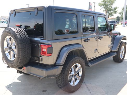 Used 2021 Jeep Wrangler Unlimited Sahara w/ LED Lighting Group AWD/4WD image 5