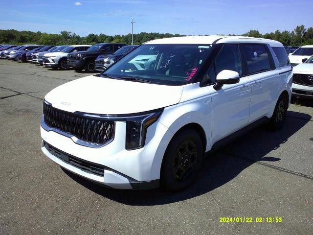 Used 2025 Kia Carnival FWD image 3