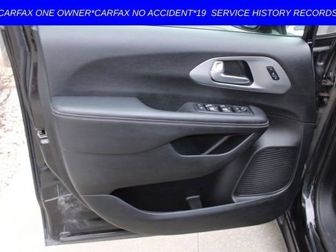 Used 2018 Chrysler Pacifica Limited w/ Advanced Safetytec Group image 18