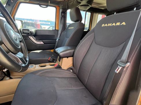 Used 2014 Jeep Wrangler Unlimited Sahara w/ Max Tow Package image 12