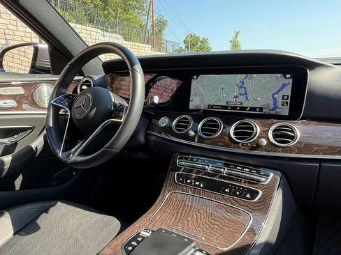 Used 2023 Mercedes-Benz E 450 4MATIC Sedan image 31