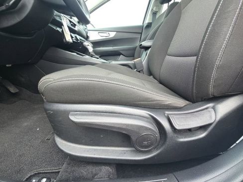 Used 2023 Kia Forte LXS w/ LXS Technology Package FWD image 18