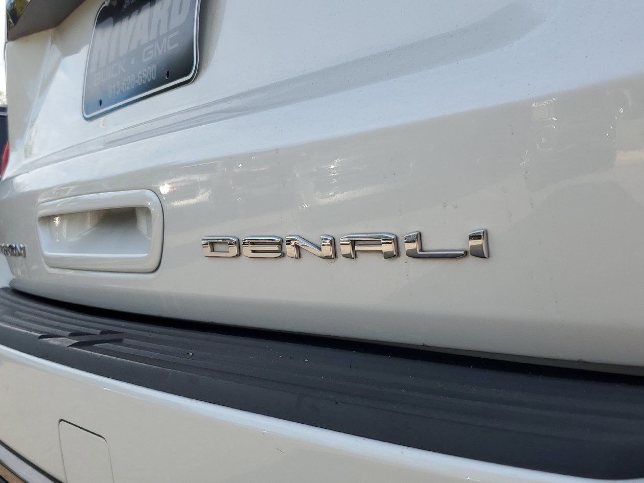 Used 2023 GMC Yukon Denali Ultimate AWD/4WD image 8