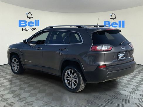 Used 2021 Jeep Cherokee Latitude Plus image 3