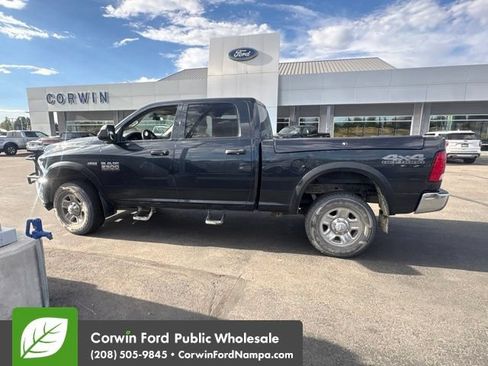 Used 2018 RAM 2500 Tradesman w/ Chrome Appearance Group AWD/4WD image 8