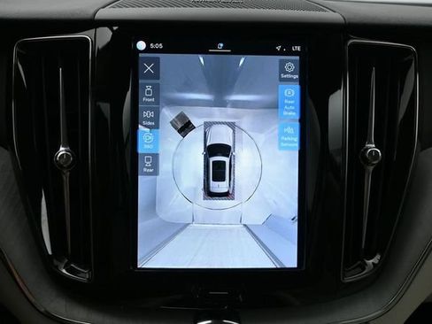 Used 2024 Volvo XC60 B5 Plus w/ Protection Package Premier AWD/4WD image 20