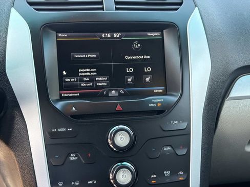 Used 2015 Ford Explorer XLT w/ Equipment Group 202A FWD image 27