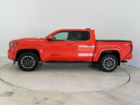Used 2024 Toyota Tacoma TRD Sport w/ TRD Sport Premium Package RWD image 2