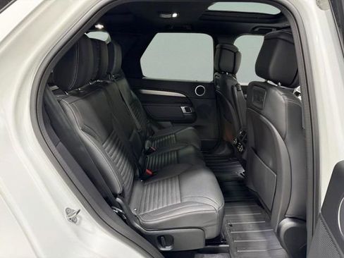 New 2026 Land Rover Discovery Dynamic SE AWD/4WD image 9