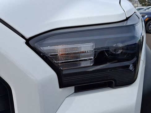 Used 2025 Toyota 4Runner SR5 image 9