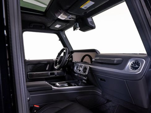 Used 2025 Mercedes-Benz G 63 AMG 4MATIC image 18