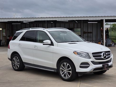 Used 2017 Mercedes-Benz GLE 350 image 3