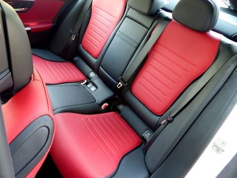 Used 2024 Mercedes-Benz C 300 Sedan image 32