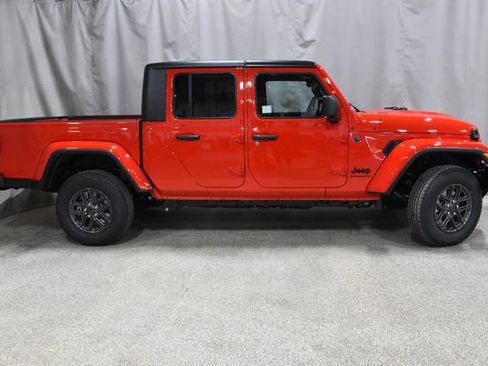 New 2026 Jeep Gladiator Sport image 2