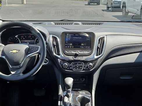 Used 2023 Chevrolet Equinox Premier FWD image 12