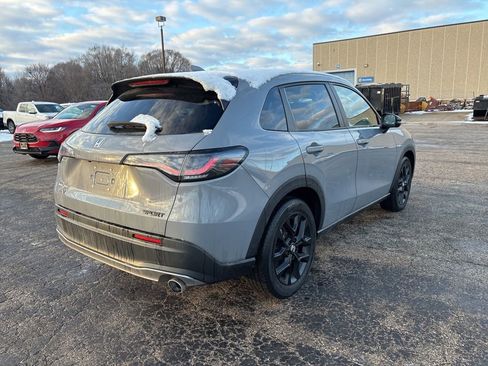Used 2024 Honda HR-V Sport image 2