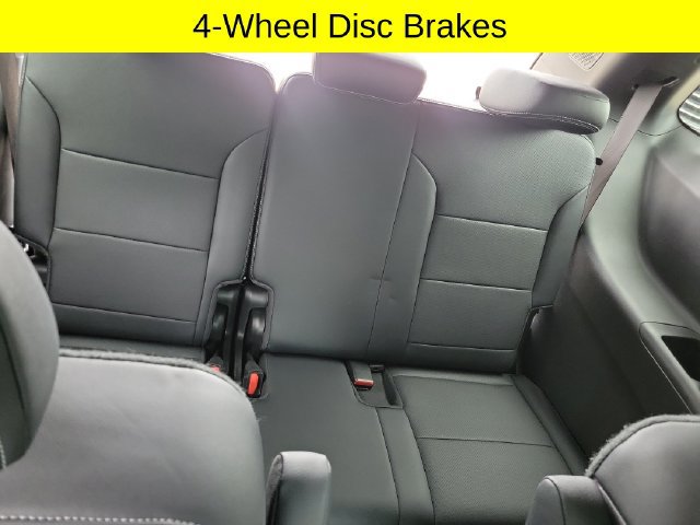 Used 2026 Chevrolet Traverse LT AWD/4WD image 24