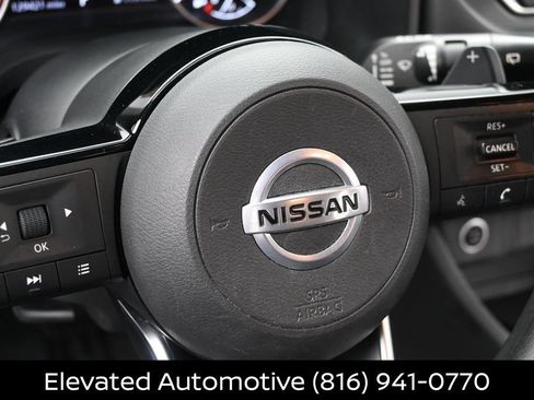 Used 2021 Nissan Rogue SV AWD/4WD image 12