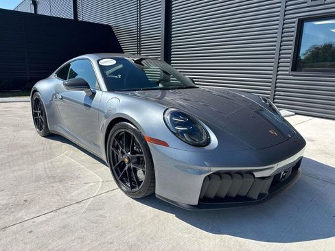 Certified 2025 Porsche 911 Carrera GTS image 9