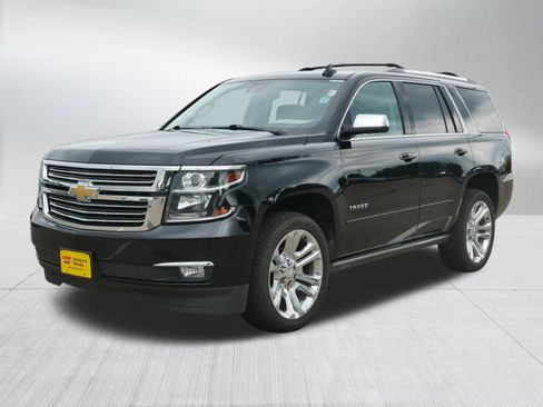 Used 2020 Chevrolet Tahoe Premier w/ Premier Plus Edition AWD/4WD image 3
