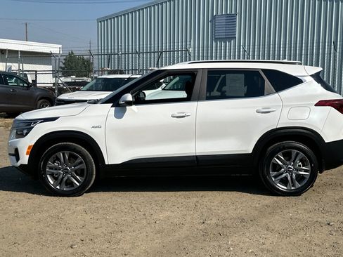 Used 2022 Kia Seltos S AWD/4WD image 8