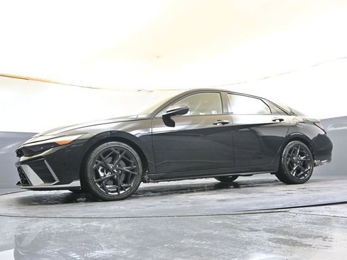Certified 2025 Hyundai Elantra N Line image 30