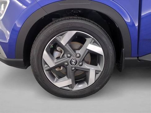 Used 2022 Hyundai Venue Limited FWD image 27