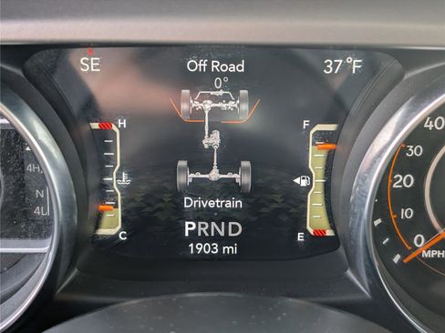 Used 2022 Jeep Wrangler Sport S image 28