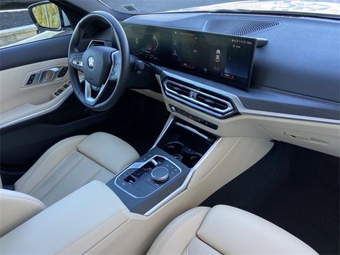Certified 2023 BMW 330i xDrive Sedan w/ Convenience Package image 28
