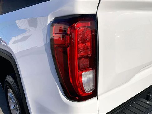 Used 2020 GMC Sierra 1500 SLE w/ SLE Value Package image 26