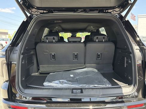 New 2026 Chevrolet Traverse RS w/ LPO, Floor Liner Package image 21