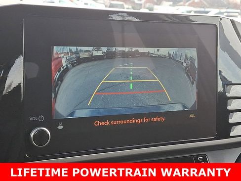 Used 2025 Toyota Camry LE image 17