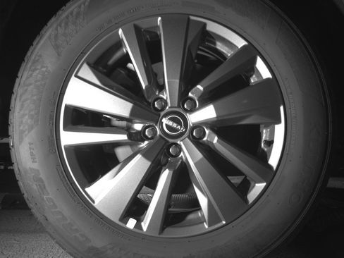 Used 2025 Nissan Pathfinder SV FWD image 15