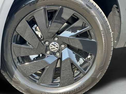 New 2026 Volkswagen Atlas SE image 10