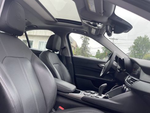 Used 2021 Alfa Romeo Giulia Ti image 26