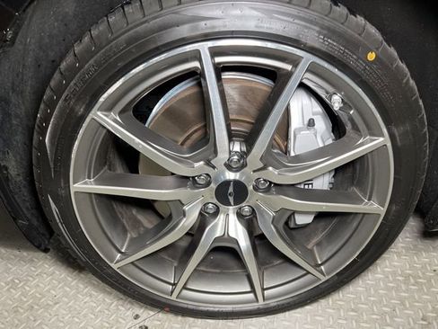 Used 2025 Genesis G70 2.5T image 18