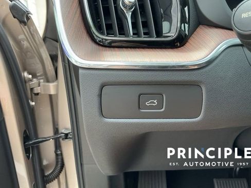 Certified 2023 Volvo XC60 B5 Plus w/ Protection Package Premier FWD image 23