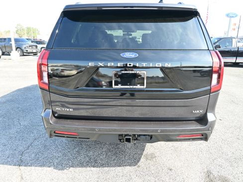 New 2026 Ford Expedition Max Active image 4