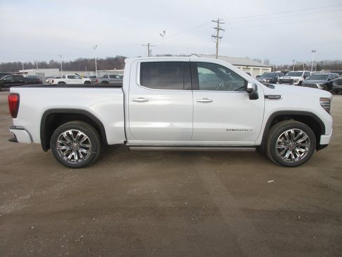 New 2026 GMC Sierra 1500 Denali image 3