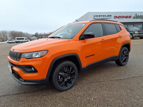 New 2026 Jeep Compass Latitude image 10