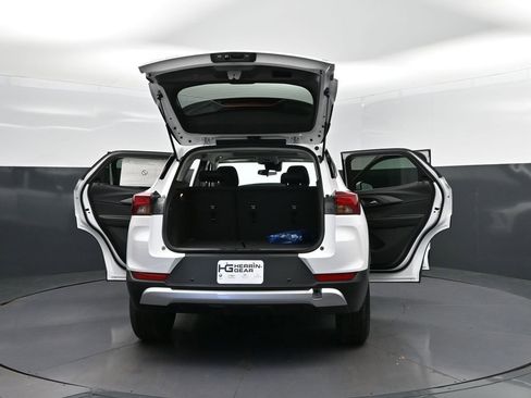 New 2026 Chevrolet TrailBlazer LT w/ LT Cold Weather Package FWD image 51
