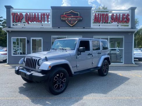 Used 2018 Jeep Wrangler Unlimited Sahara AWD/4WD image 1