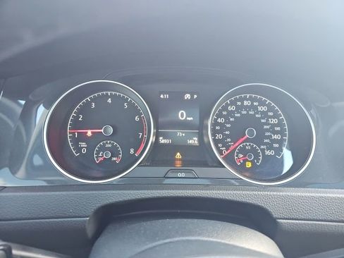 Used 2021 Volkswagen Golf 4-Door image 24