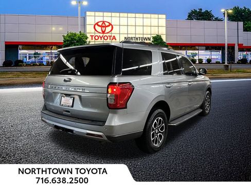 Used 2023 Ford Expedition XLT image 27