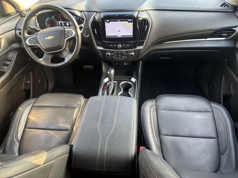 Used 2019 Chevrolet Traverse LT w/ LT Premium Package image 11