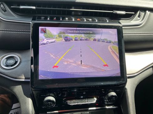 Used 2023 Jeep Grand Cherokee L Limited w/ Trailer Tow Group (B) AWD/4WD image 24