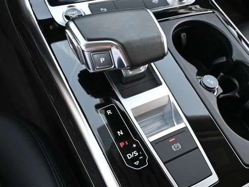 Used 2023 Audi Q7 2.0T Premium w/ Convenience Package image 11