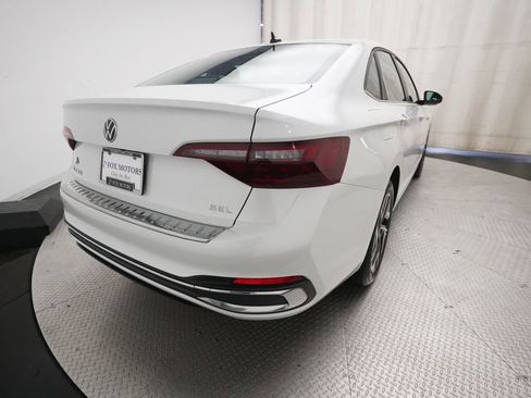 Used 2024 Volkswagen Jetta SEL FWD image 13