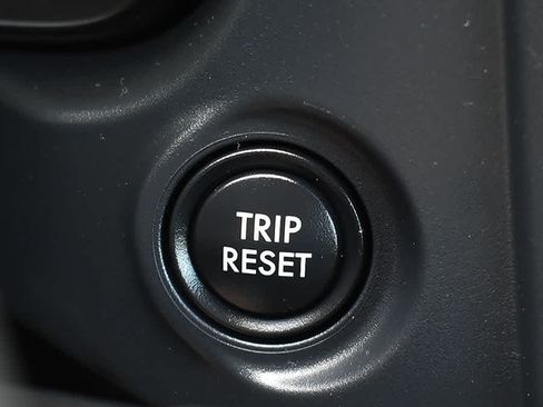 Used 2025 Subaru Forester Limited AWD/4WD image 25